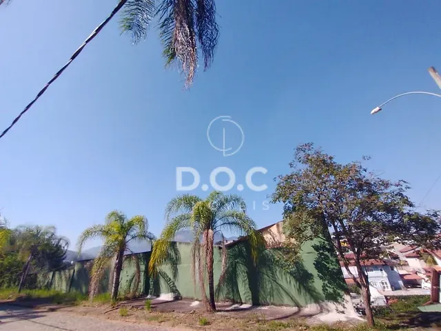 Terreno com 923m², à venda, no bairro Pechincha em Rio de Janeiro