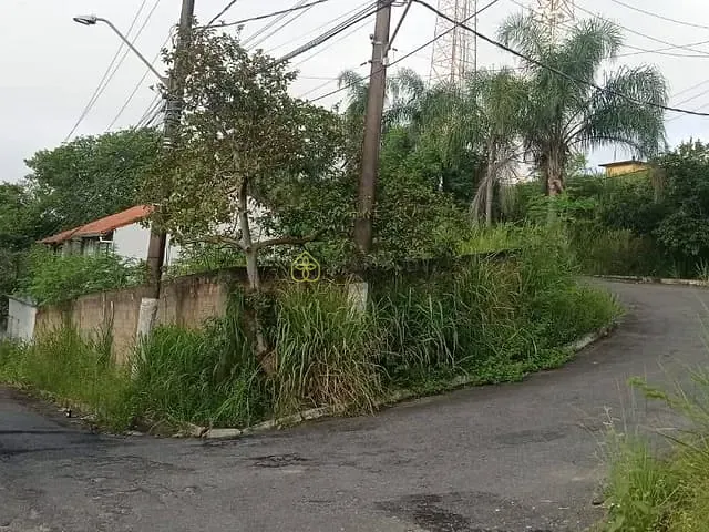 Terreno com 391m², à venda, no bairro Santa Rosa em Barra Mansa