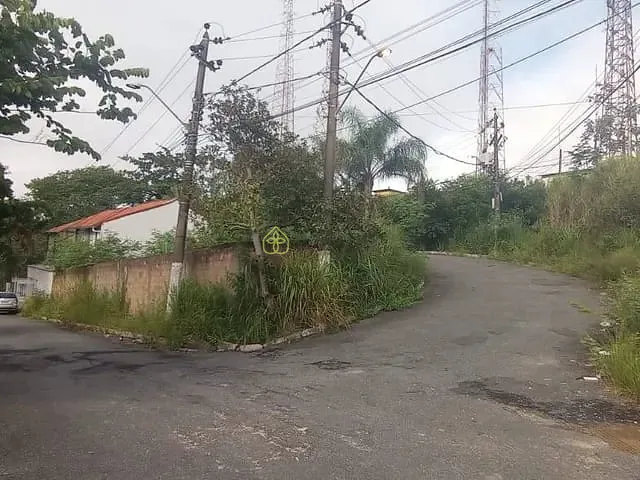 Terreno com 391m², à venda, no bairro Santa Rosa em Barra Mansa