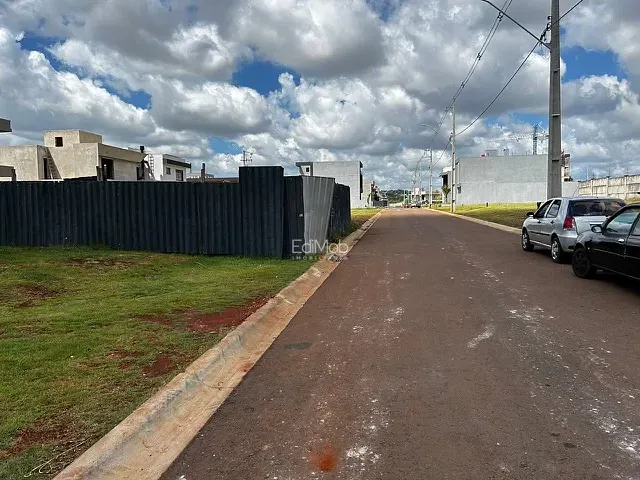 Terreno com 200m², à venda, no bairro Cancelli em Cascavel