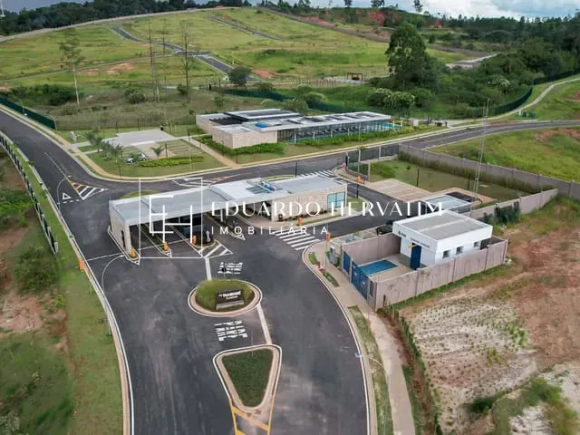 Terreno com 1000m², à venda, no bairro Ivoturucaia em Jundiaí