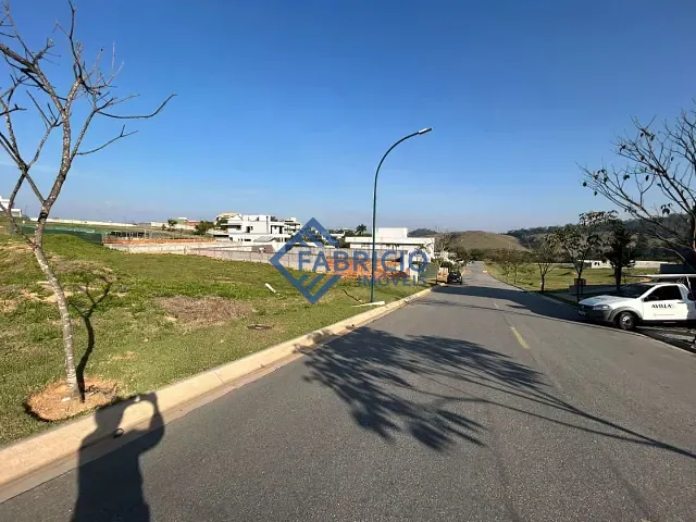 Terreno com 601m², à venda, no bairro Santa Cândida em Vinhedo