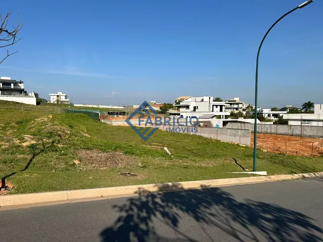 Terreno com 601m², à venda, no bairro Santa Cândida em Vinhedo