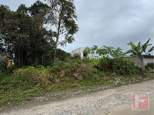 Terreno com 360m², à venda, no bairro São José em Itapoá