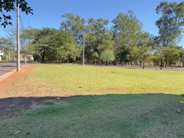 Terreno com 569m², à venda, no bairro Jardim Pinheiros em Birigüi