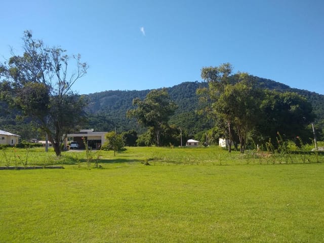 Terreno com 360m², à venda, no bairro Inoã (Inoã) em Maricá