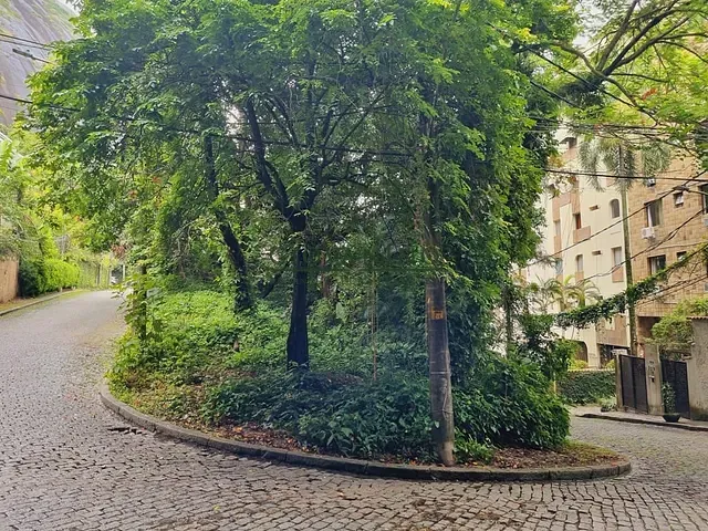 Terreno com 432m², à venda, no bairro Lagoa em Rio de Janeiro