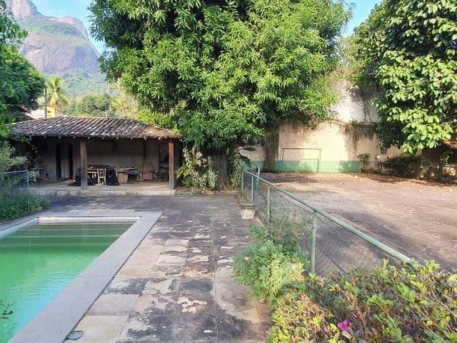 Foto do Terreno - Magnífico terreno murado à venda no Condomínio Bosque do Itanhangá com 900 m² com benfeitorias prontas por R$ 900.000 - Rio de Janeiro/RJ | Henrique Martins