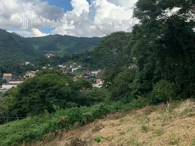 Terreno com 879m², à venda, no bairro Cônego em Nova Friburgo