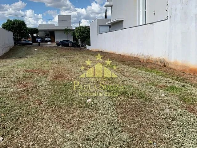 Terreno com 404m², à venda, no bairro Centro em Piratininga