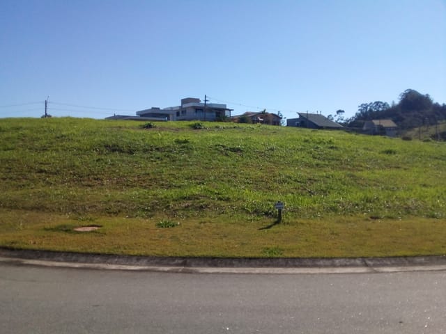 Terreno com 816m², à venda, no bairro Monte Alegre em Vinhedo