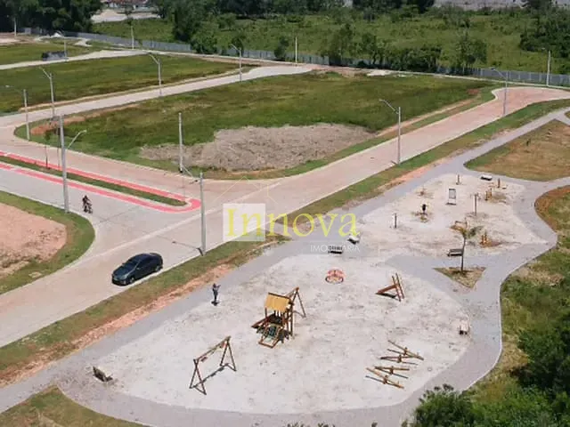 Terreno com 150m², à venda, no bairro Jaraguá em Caraguatatuba