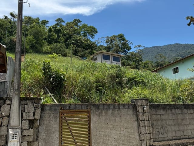 Terreno com 1071m², à venda, no bairro Ribeirão (Cambaquara) em Ilhabela