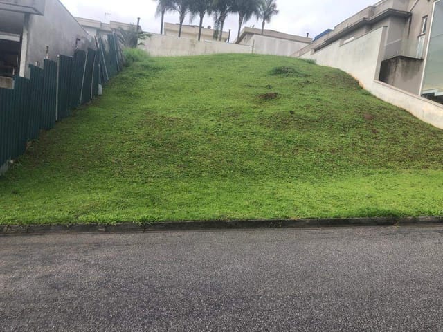 Terreno com 596m², à venda, no bairro Paiol Velho em Santana de Parnaíba