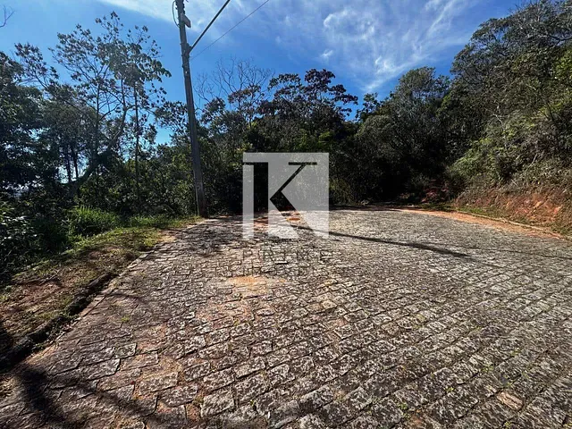 Terreno com 358m², à venda, no bairro Albuquerque em Teresópolis