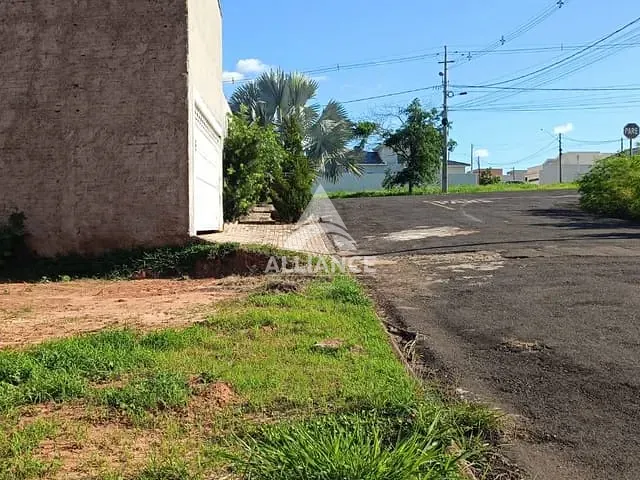 Terreno com 260m², à venda, no bairro Residencial Petrona em Presidente Venceslau