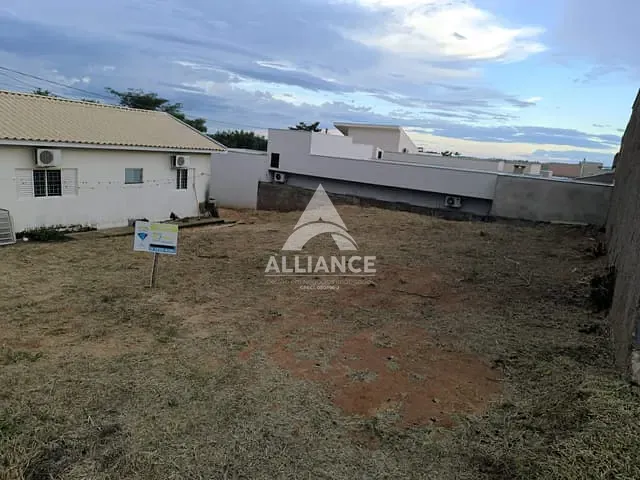 Terreno com 260m², à venda, no bairro Residencial Petrona em Presidente Venceslau