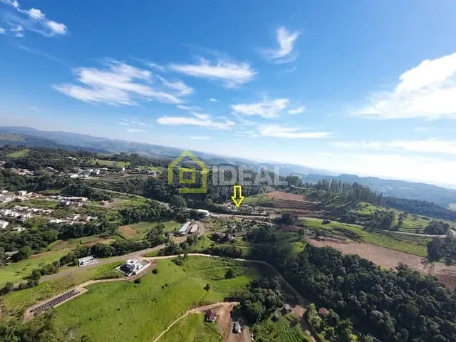 Terreno com 675m², à venda, no bairro São Roque em Itá