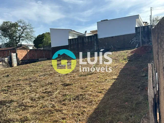 Terreno com 202m², à venda, no bairro CENTRO em Guaranésia