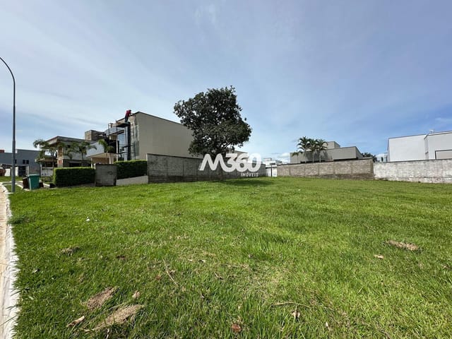 Terreno com 423m², à venda, no bairro Residencial Goiânia Golfe Clube em Goiânia