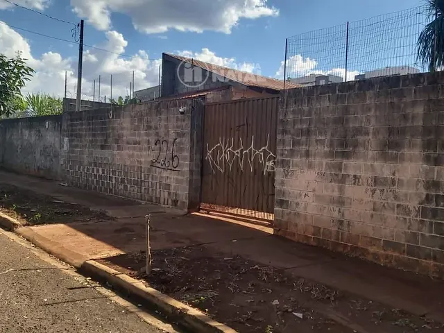Terreno com 464m², à venda, no bairro Jardim Tókio em Londrina