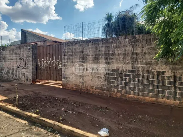Terreno com 464m², à venda, no bairro Jardim Tókio em Londrina