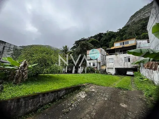 Terreno com 678m², à venda, no bairro Barra da Tijuca em Rio de Janeiro