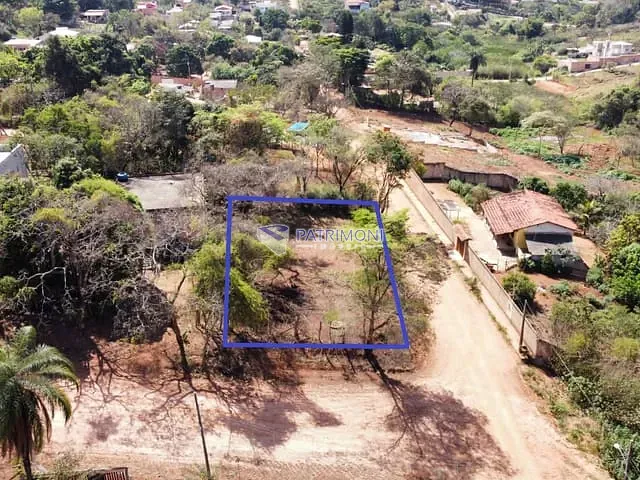 Terreno com 720m², à venda, no bairro Vila Maria Regina em Juatuba