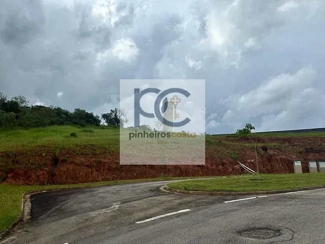 Terreno com 602m², à venda, no bairro Condominio Quintas da Boa Vista em Atibaia