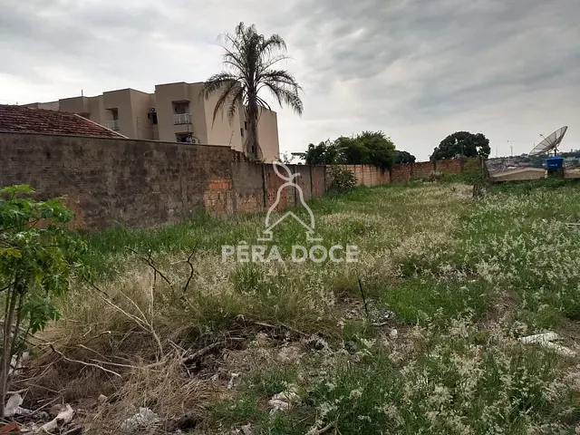 Terreno com 383m², à venda, no bairro Nossa Senhora da Abadia em Uberaba