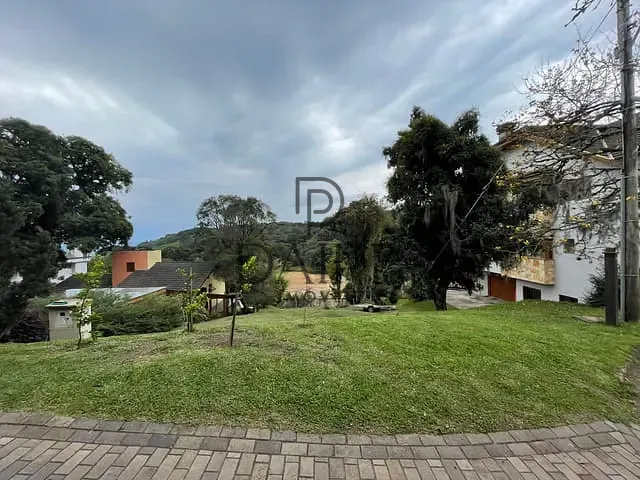Terreno com 784m², à venda, no bairro Mato Queimado em Gramado