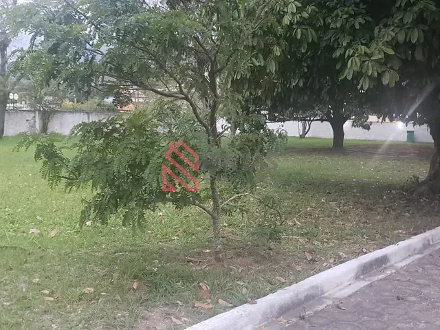 Terreno com 389m², à venda, no bairro Sapeatiba Mirim em Iguaba Grande