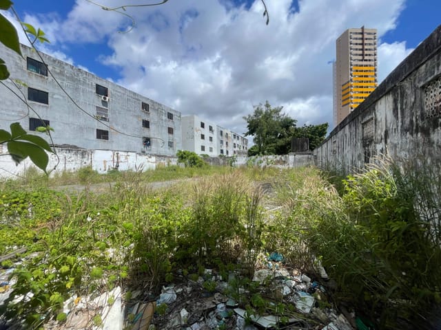 Terreno com 1119m², à venda, no bairro Jacarecanga em Fortaleza