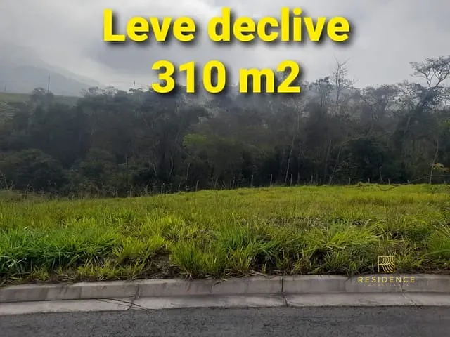 Terreno com 310m², à venda, no bairro Casa de Pedra em Volta Redonda