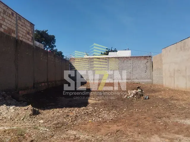 Terreno com 200m², à venda, no bairro Conjunto Habitacional Isaura Pitta Garms em Bauru