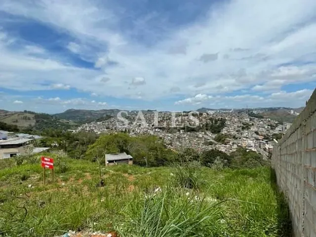 Terreno com 570m², à venda, no bairro Nossa Senhora de Lourdes em Juiz de Fora