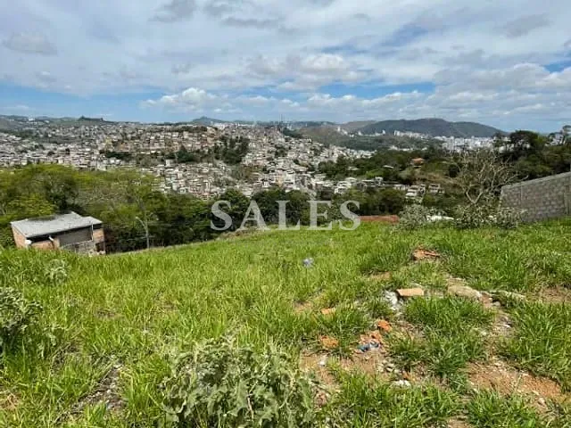Terreno com 570m², à venda, no bairro Nossa Senhora de Lourdes em Juiz de Fora