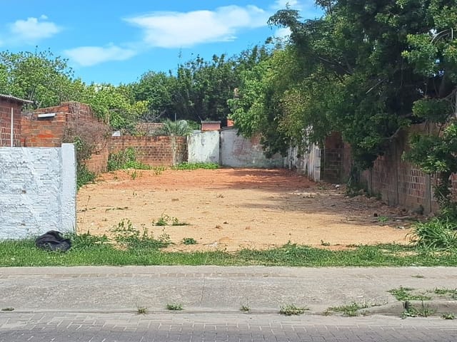 Terreno com 400m², à venda, no bairro Areal em Pelotas
