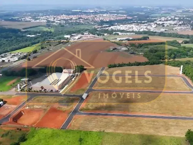 Terreno com 825m², à venda, no bairro Borda da Mata em Holambra