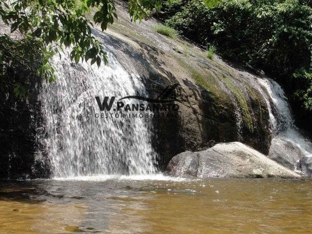 Terreno com 1100m², à venda, no bairro Feiticeira em Ilhabela
