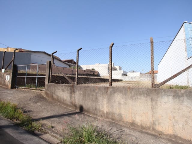 Terreno com 480m², à venda, no bairro Pratinha em São João da Boa Vista