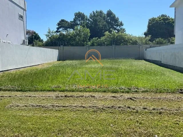 Terreno com 336m², à venda, no bairro Laranjal em Pelotas