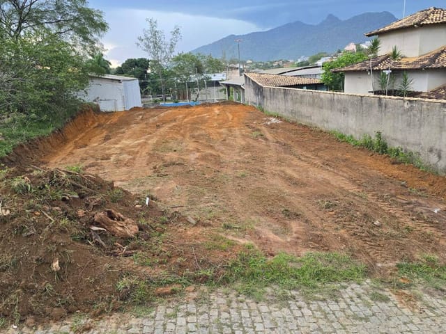 Terreno com 372m², à venda, no bairro Serramar em Rio das Ostras