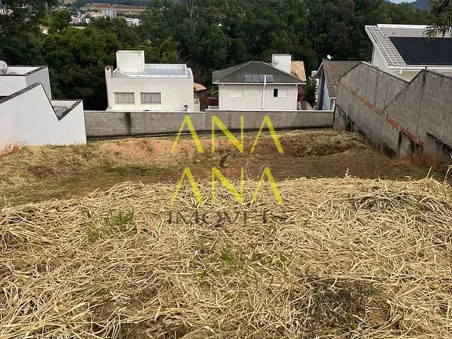 Terreno com 620m², à venda, no bairro Residencial Colinas de São Francisco em Bragança Paulista