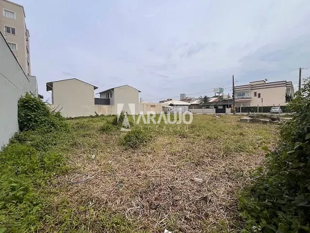 Terreno com 672m², para alugar, no bairro Centro em Navegantes