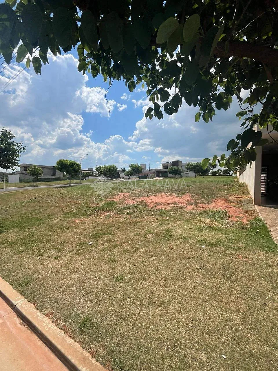 Terreno, 301 m² - Foto 2
