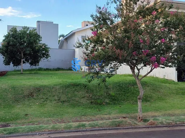 Terreno com 317m², à venda, no bairro Esperança em Londrina