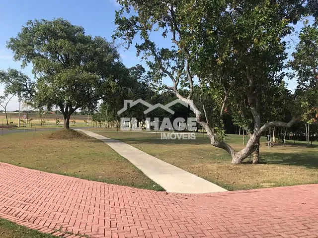 Terreno com 1846m², à venda, no bairro Jardim Itália em Cuiabá