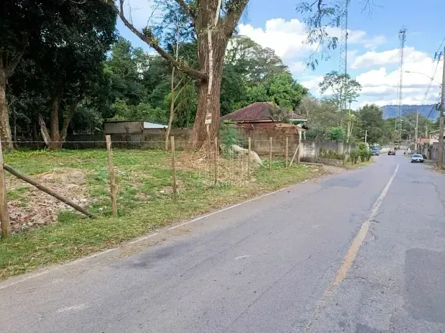 Terreno com 416m², à venda, no bairro Limoeiro em Guapimirim