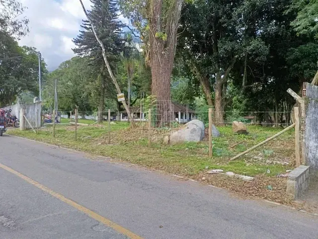 Terreno com 416m², à venda, no bairro Limoeiro em Guapimirim